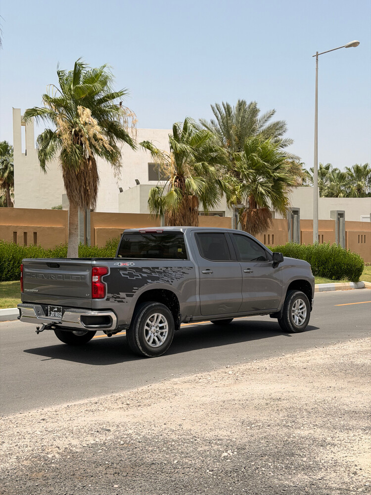2021 Silverado V8 - 3