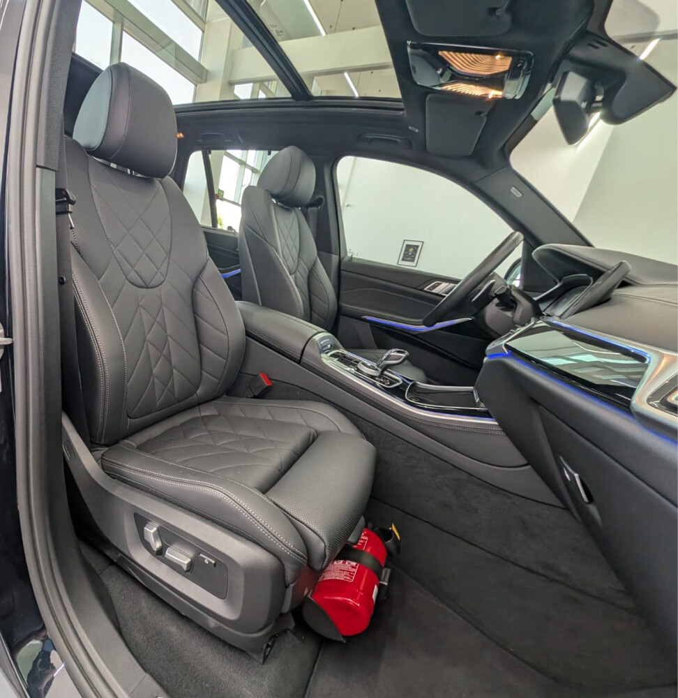 2023 BMW X5 XDrive40i- Low mileage - 7
