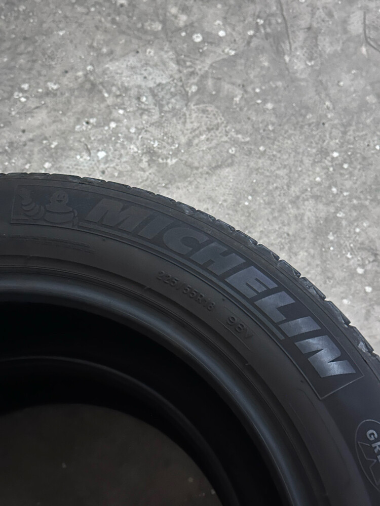 2 Michelin Tires - 4