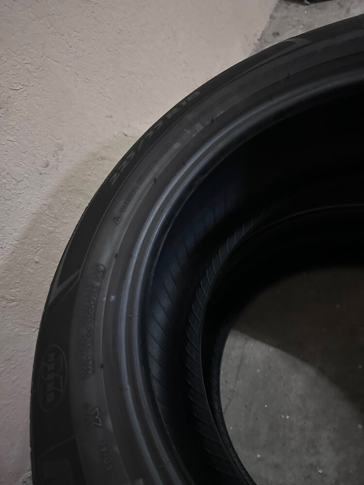 2 Michelin Tires - 5