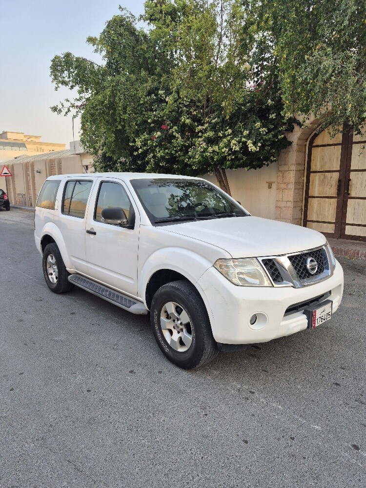 Nissan pathfinder 2015 SE - 2