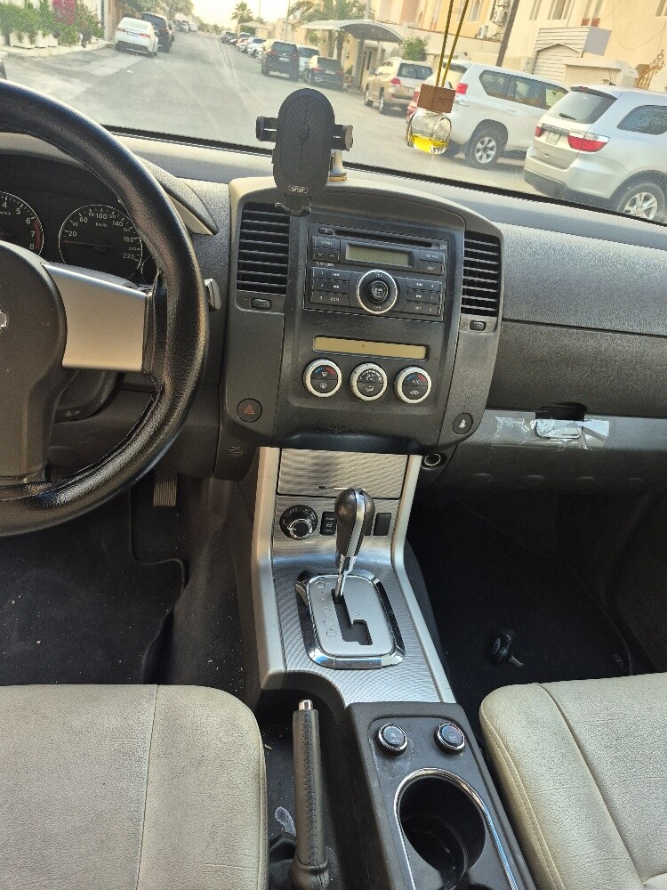 Nissan pathfinder 2015 SE - 13
