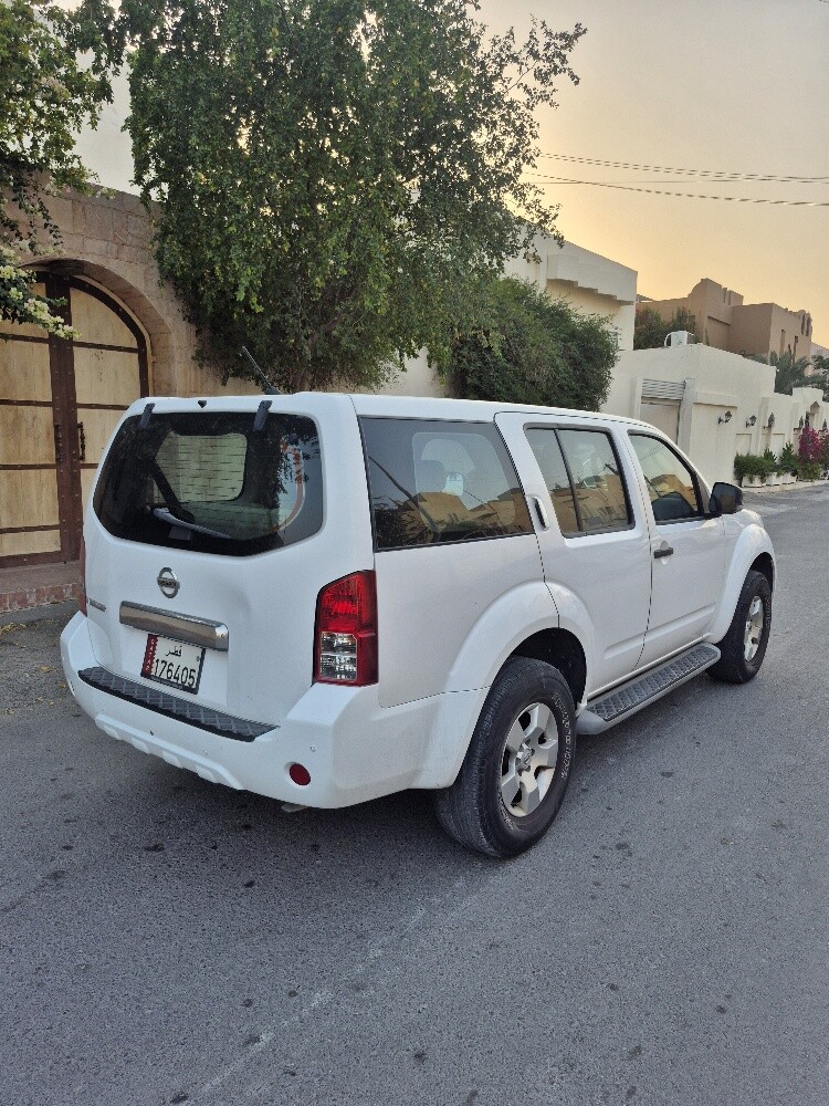 Nissan pathfinder 2015 SE - 4