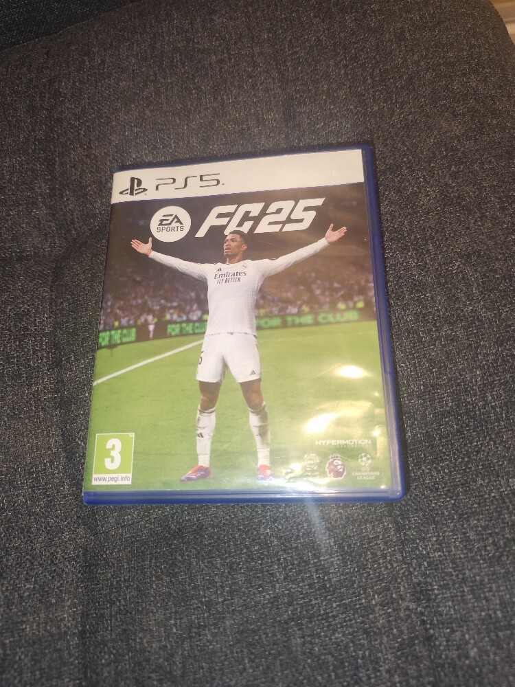 FIFA 25 - 9
