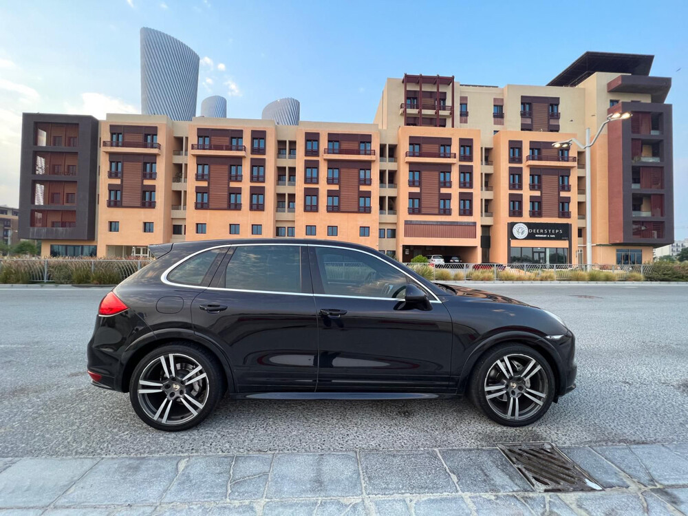 perfect condition Porsche Cayenne s - 3