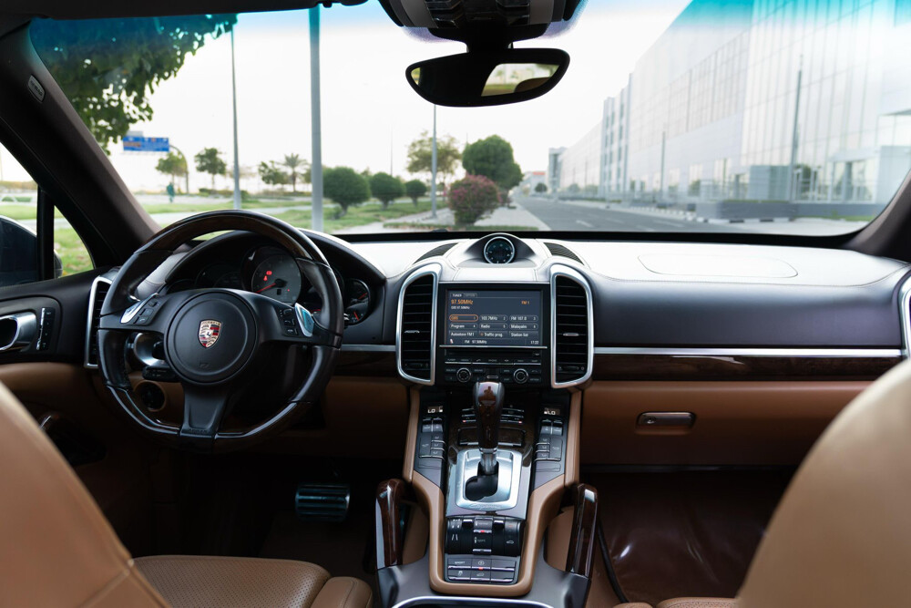 perfect condition Porsche Cayenne s - 6