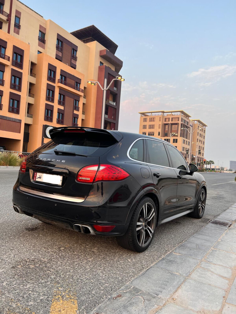 perfect condition Porsche Cayenne s - 2