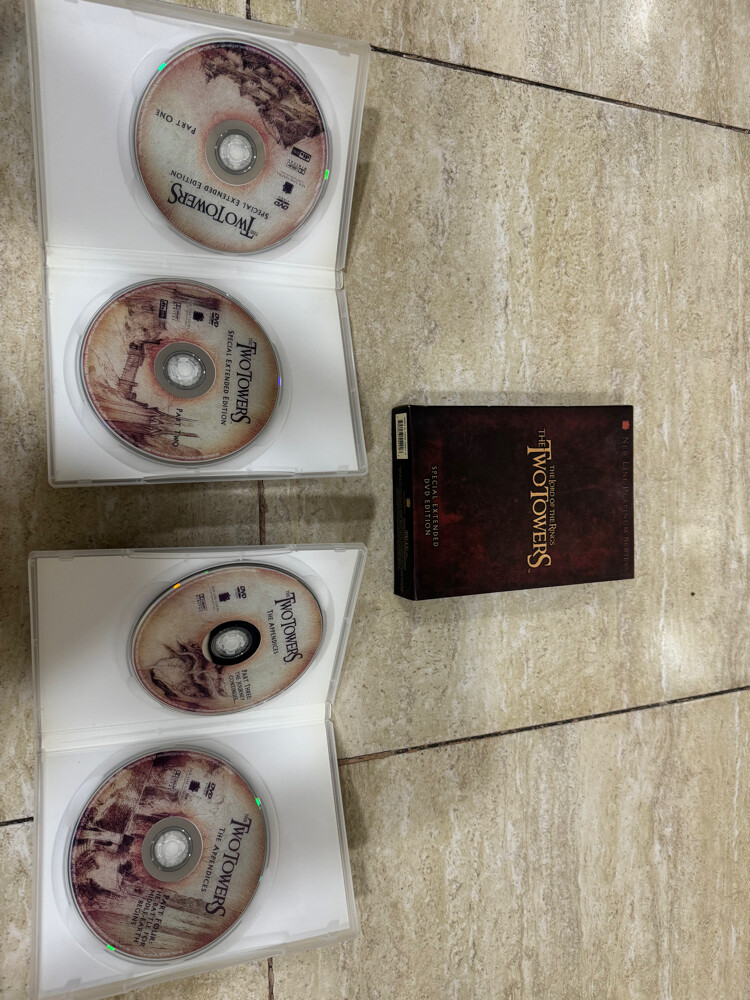 DVD  - 9