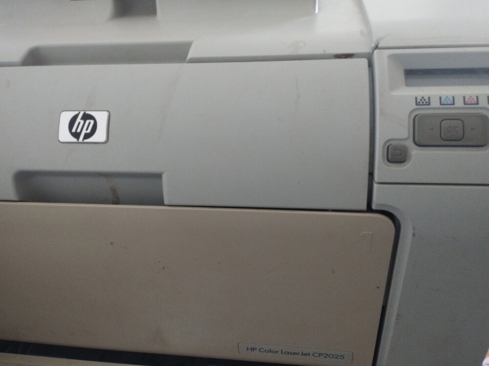 hp laser jet 2025 cp - 1