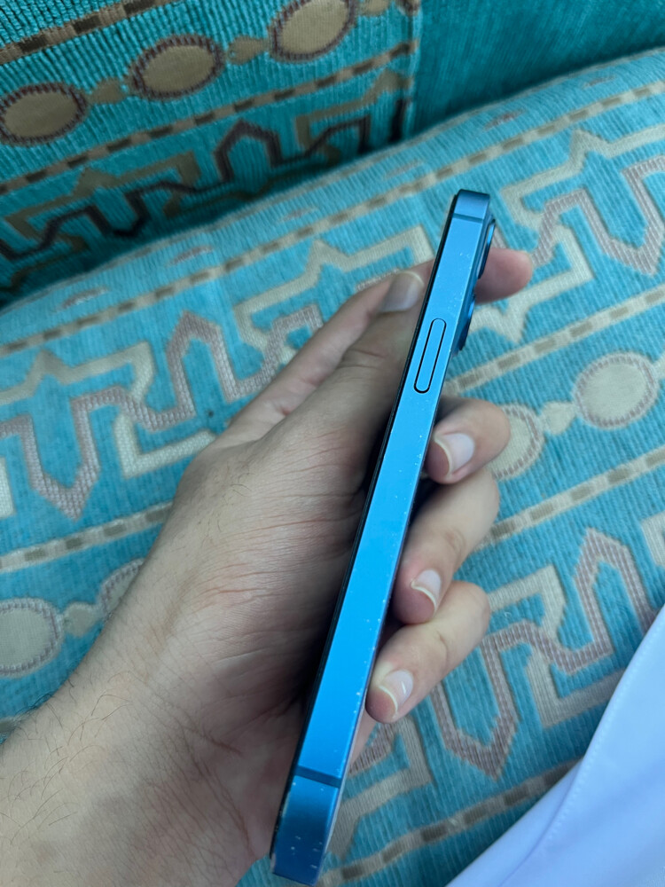 iPhone 13 - 2
