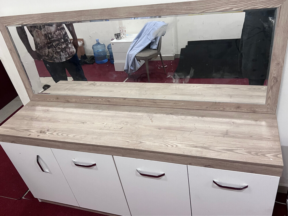 Hairstyle and drawer - 6