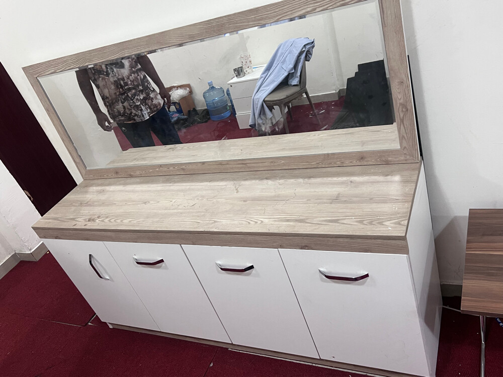 Hairstyle and drawer - 4