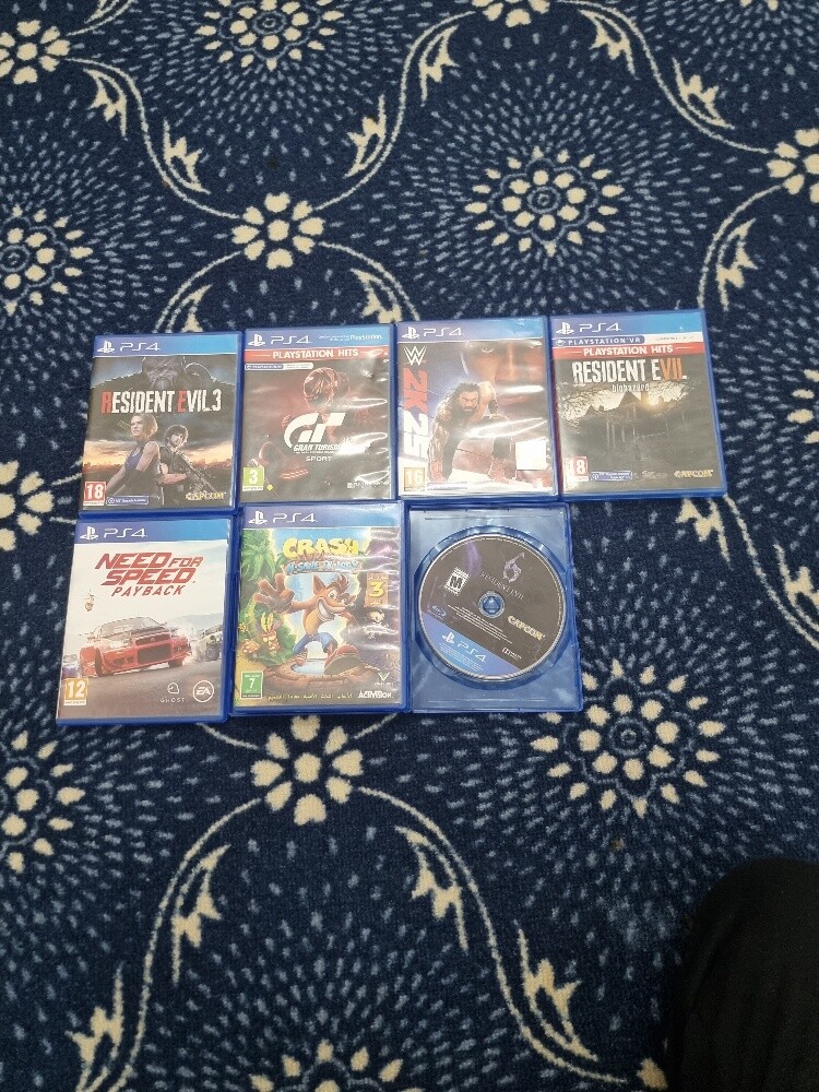 ps4 cds for sale! - 1