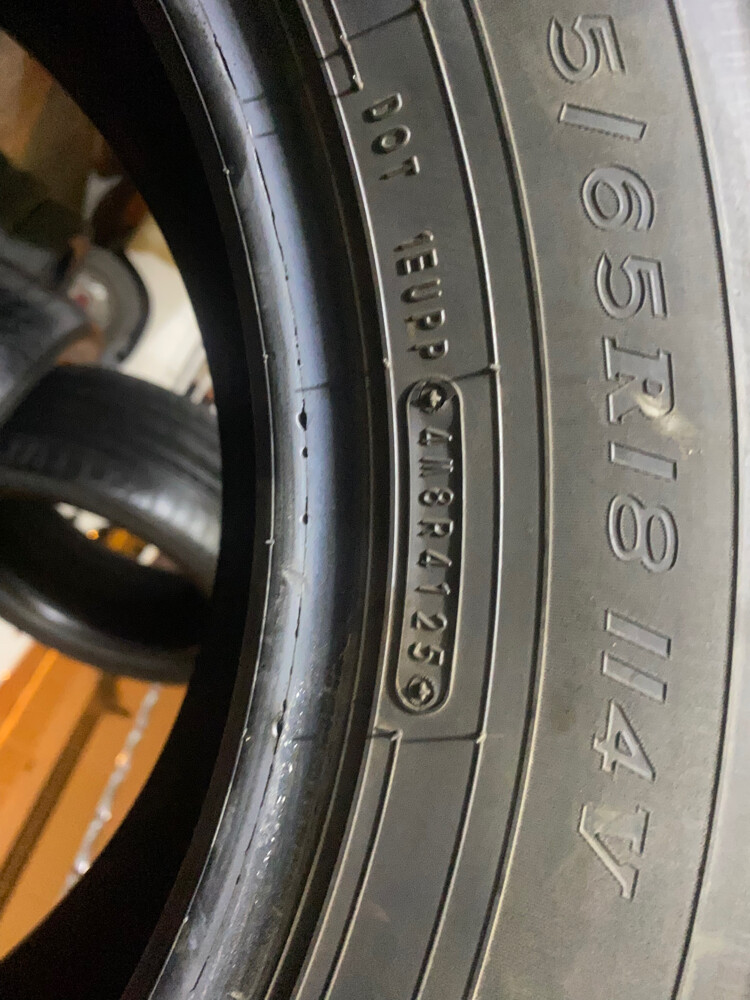 265/65/18 dunlop tyre call.30203371 - 1