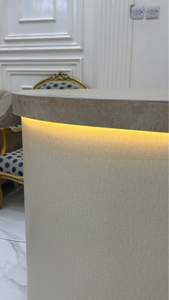 Coffee table / Welcome table - 4