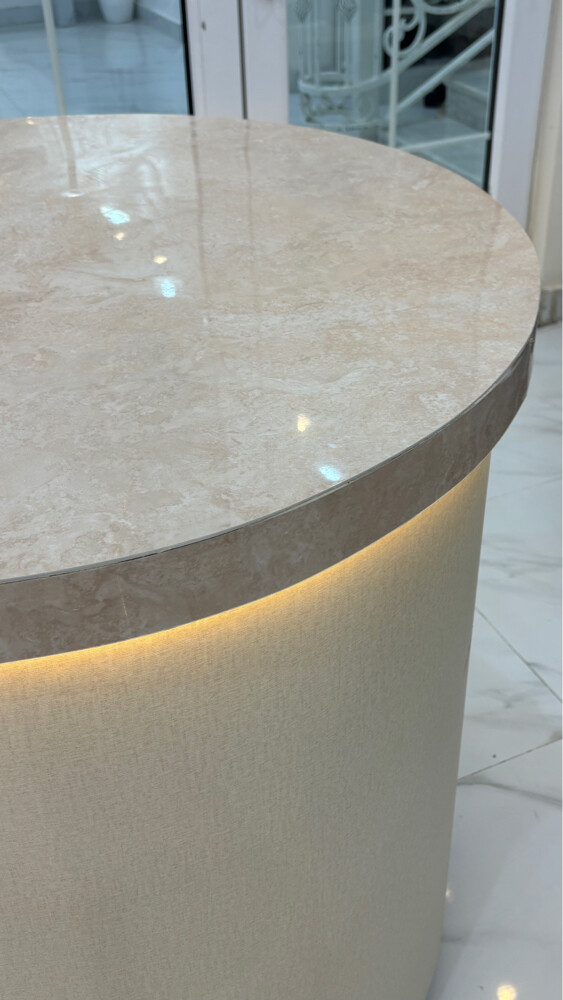 Coffee table / Welcome table - 6
