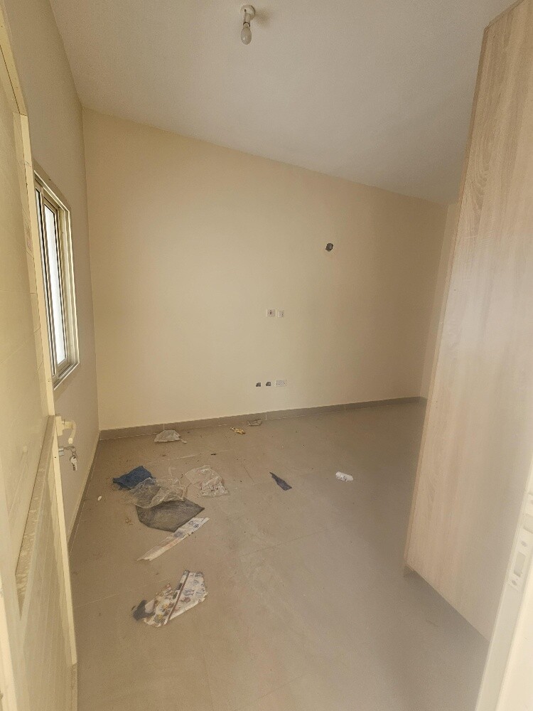 1000 meter warehouse, Abu Al-Salil - 12