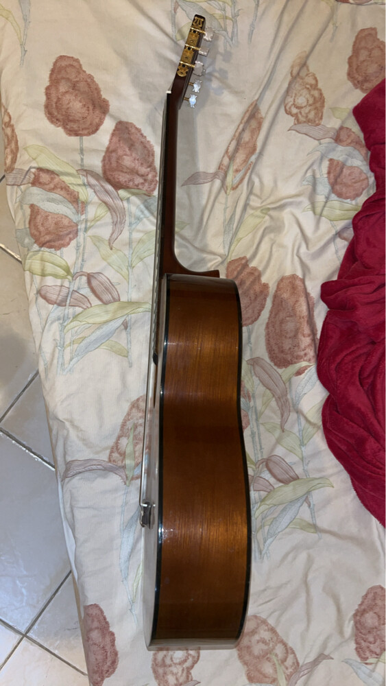 guitar Yamaha  - 3