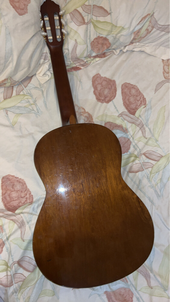 guitar Yamaha  - 4