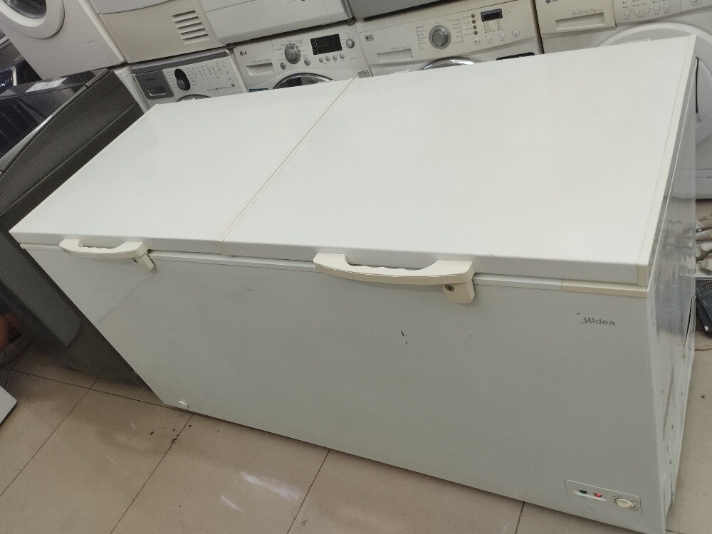 Midea Deep freezer Clean - 1