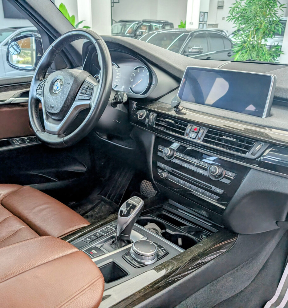 2017 BMW X5 xDrive50i - 5