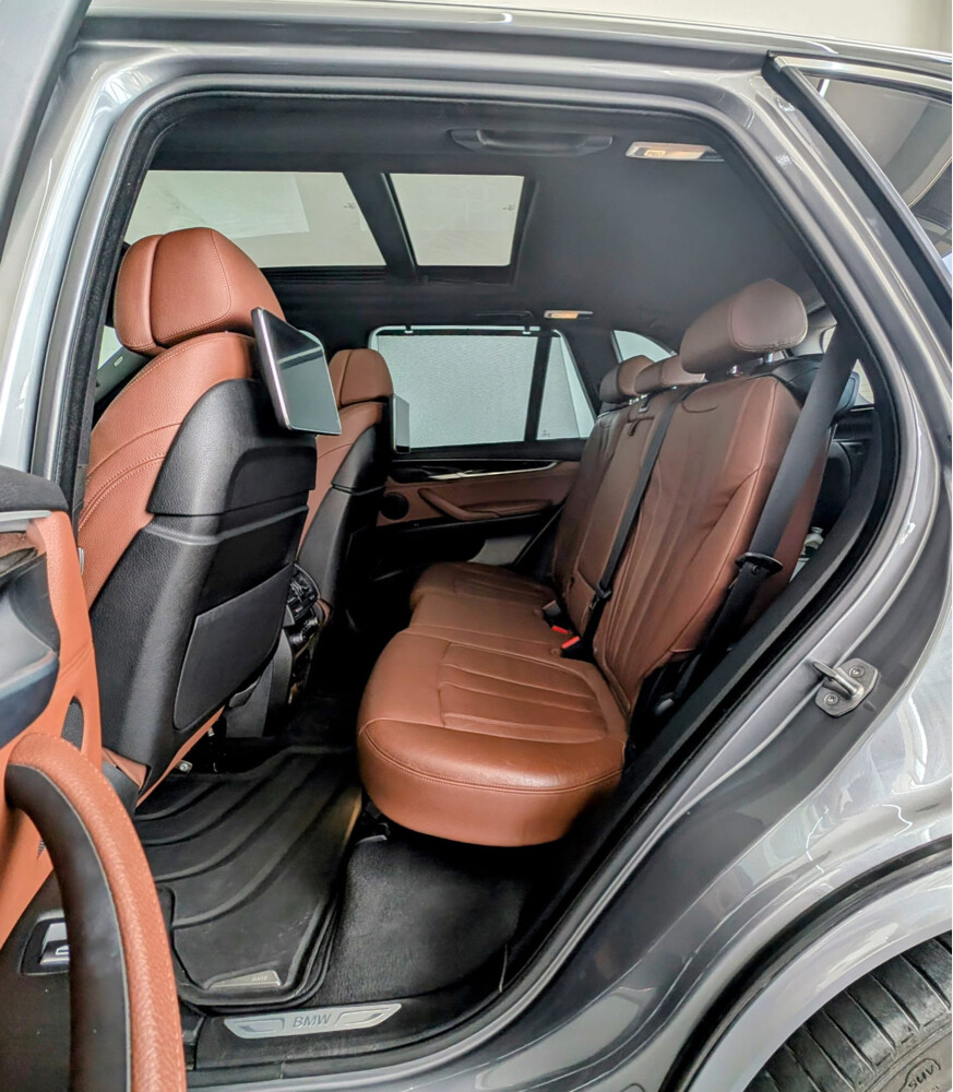 2017 BMW X5 xDrive50i - 11