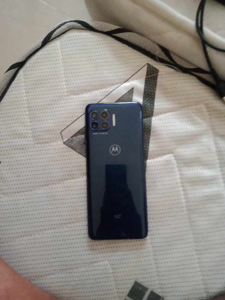 Motorola one 5g uw - 3