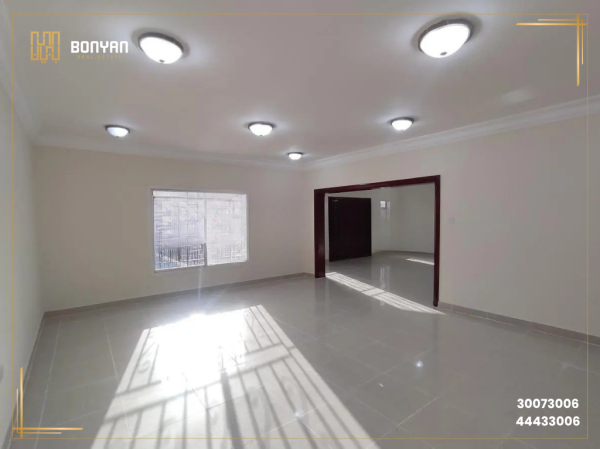 Spacious Villa in Old Old Airport - 1