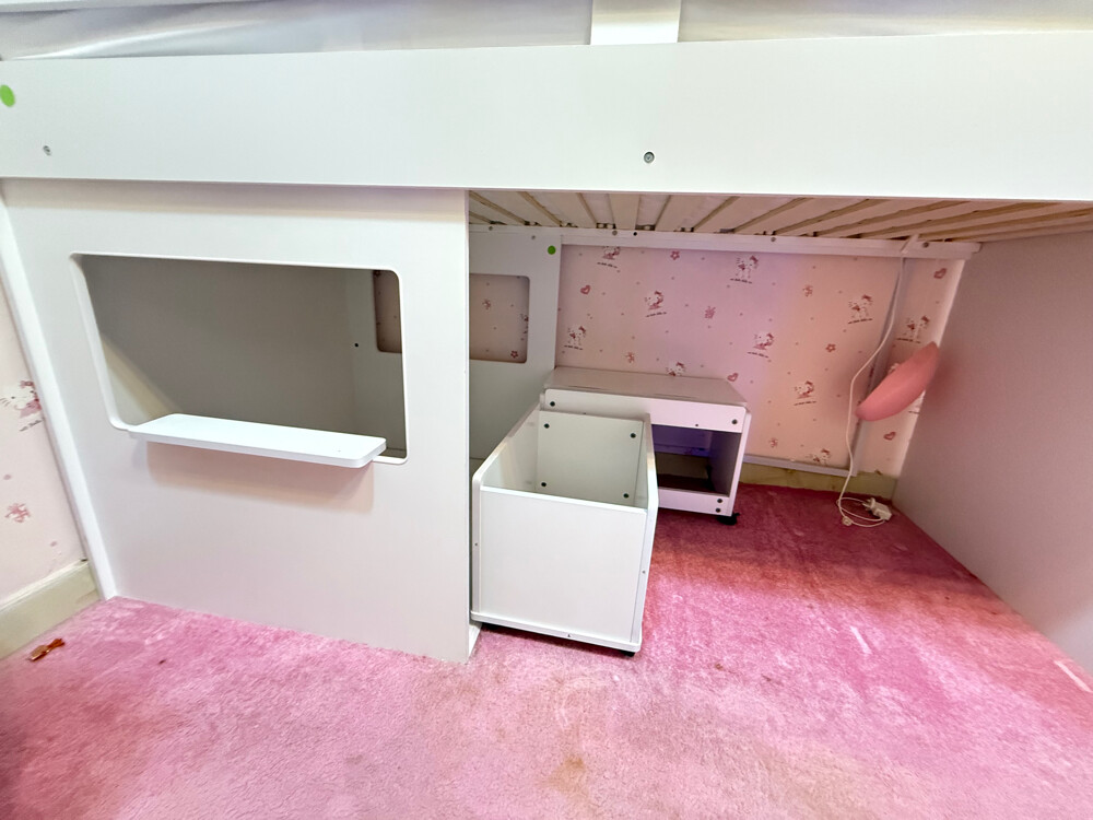 kids bed - 2