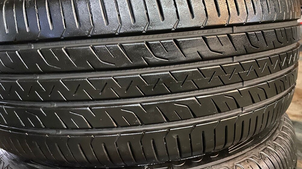 235/50/19 - 4