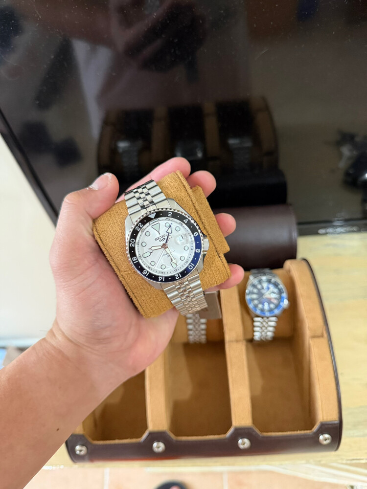FOR SALE BRAND NEW SEIKO 5 GMT - 1