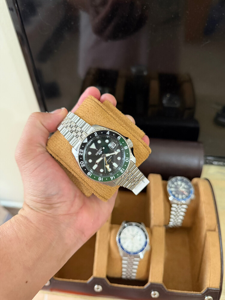 FOR SALE BRAND NEW SEIKO 5 GMT - 4