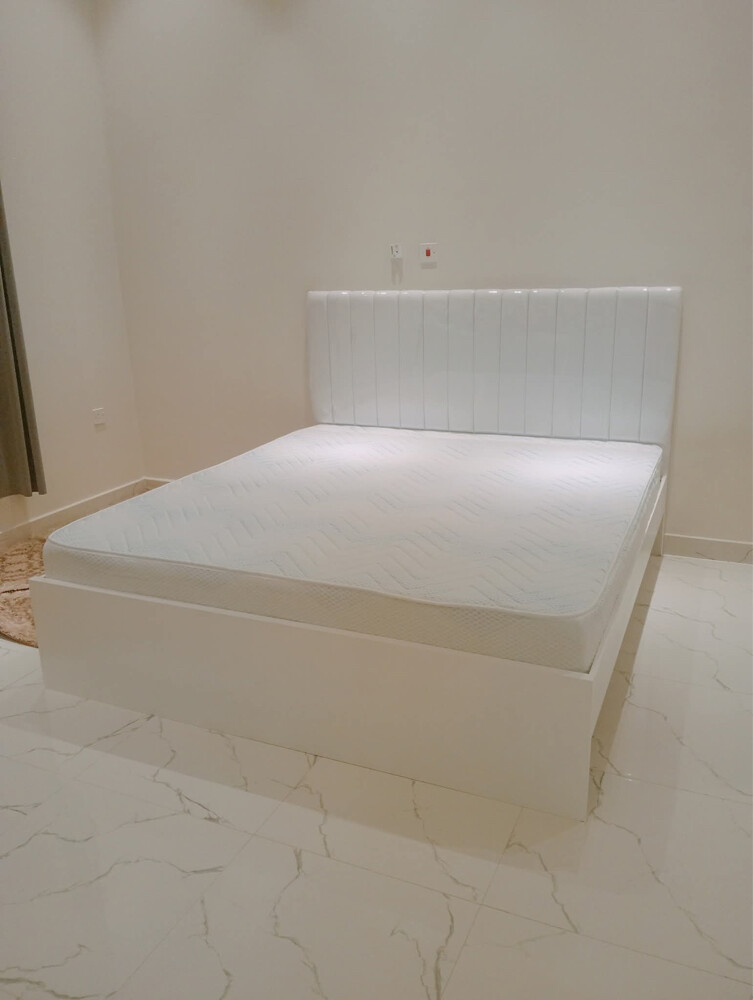 bad mattress cabinet  - 3