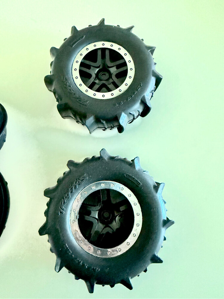 Traxxas sand Tyres  1/10 size - 2