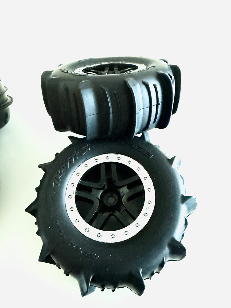 Traxxas sand Tyres  1/10 size - 1