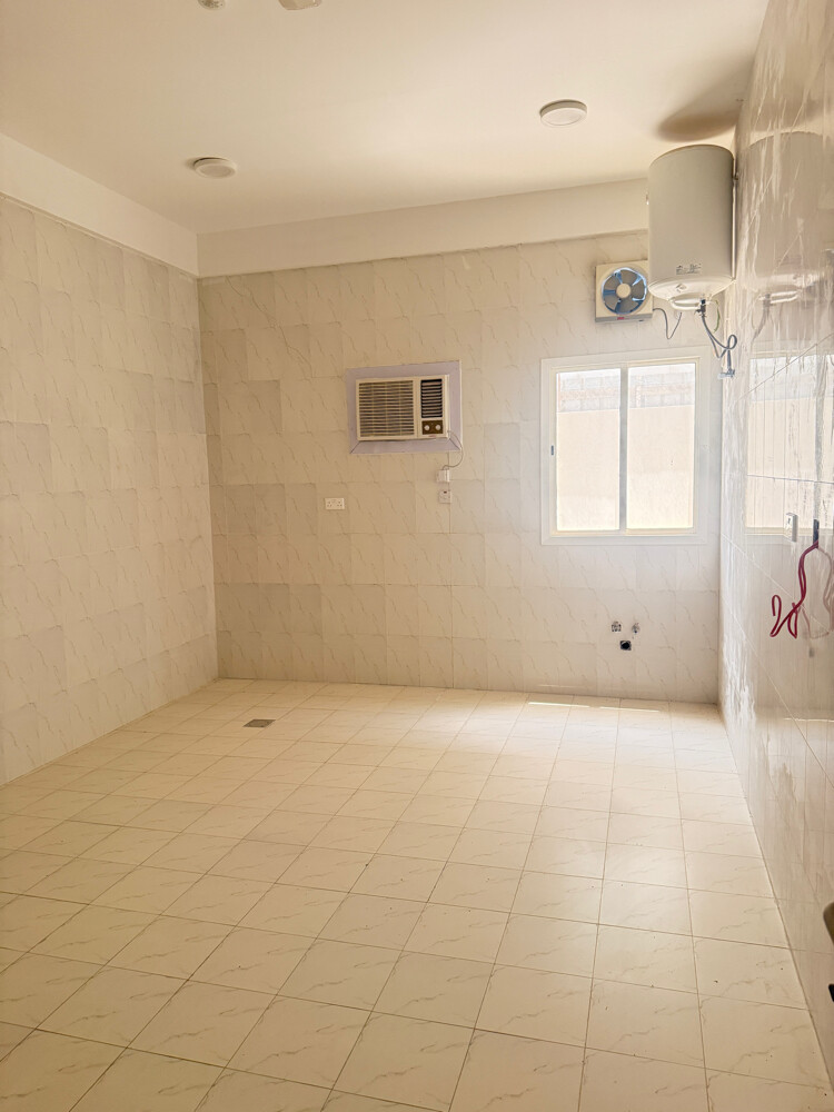 للايجار سكن عما ل المزروعه  - 21