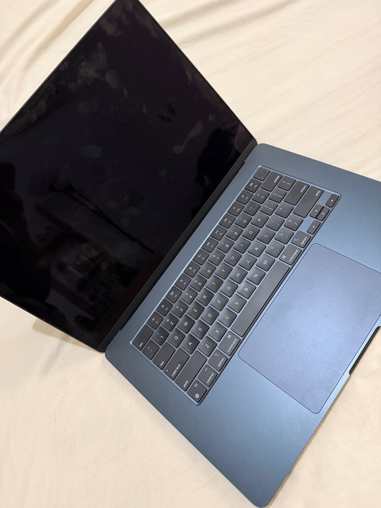 MacBook Air 15” M3, 8GB/256GB - 3
