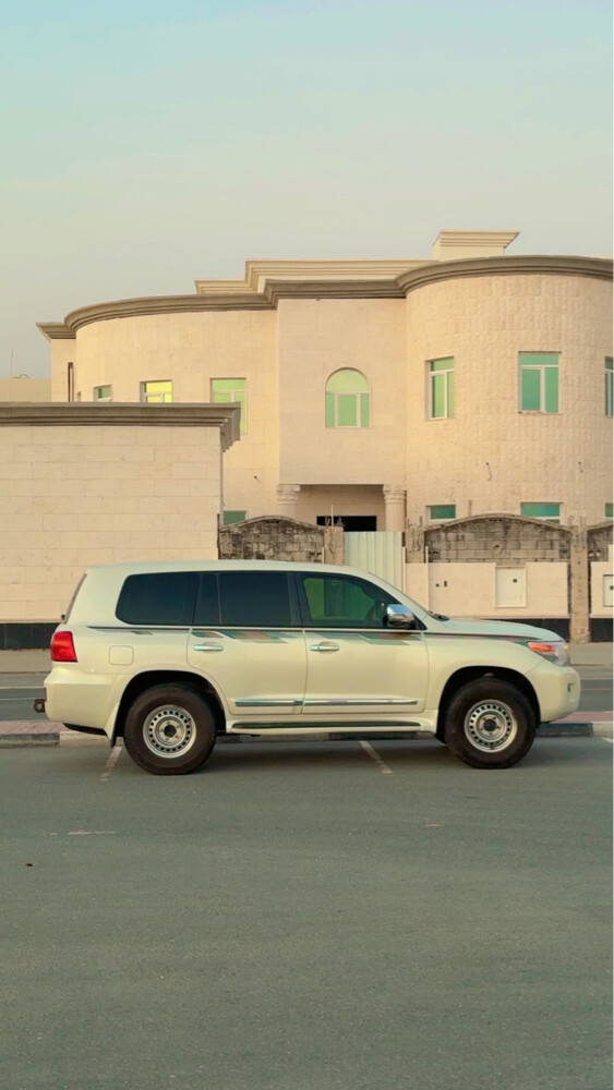 لاندكروزر حالتها وكاله   - 5