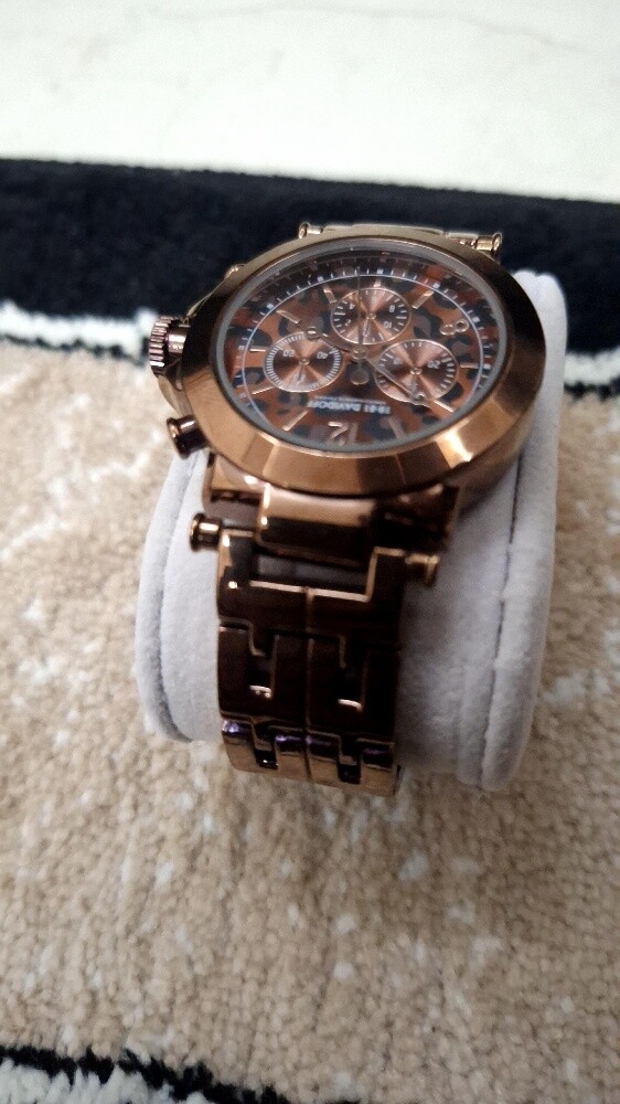 8 Designer Watches — C - 2
