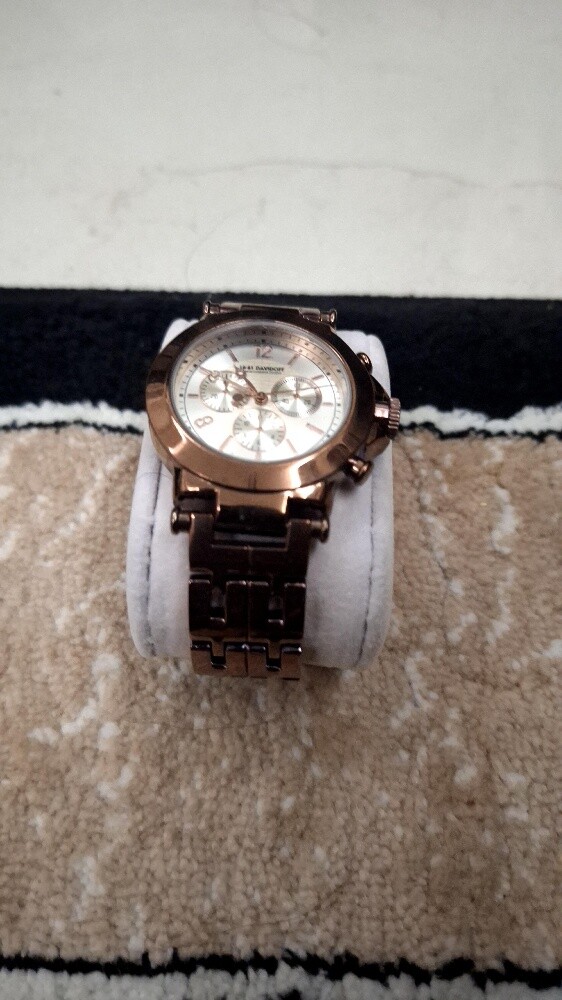 8 Designer Watches — C - 5