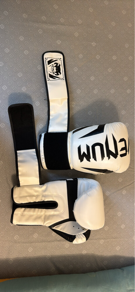 boxing gloves white venum - 4