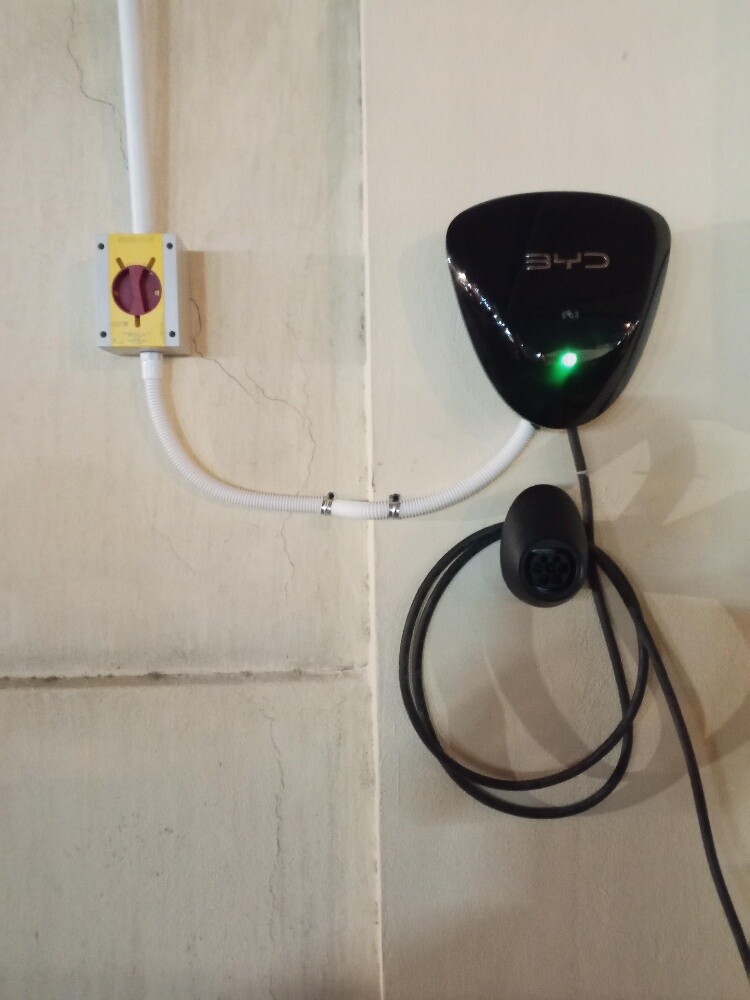 Rox, Tesla, Byd charger install - 4