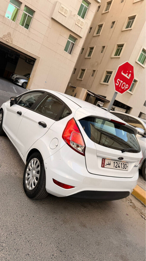 Car ford fiesta  - 2