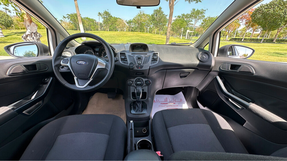 Car ford fiesta  - 10