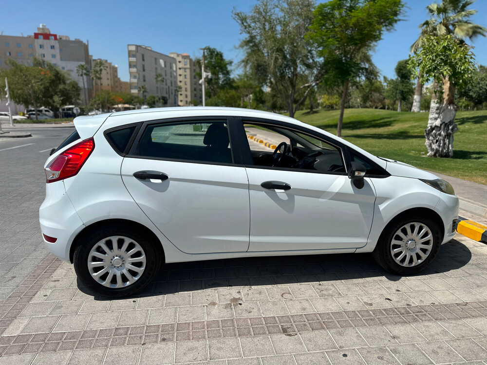 Car ford fiesta  - 3