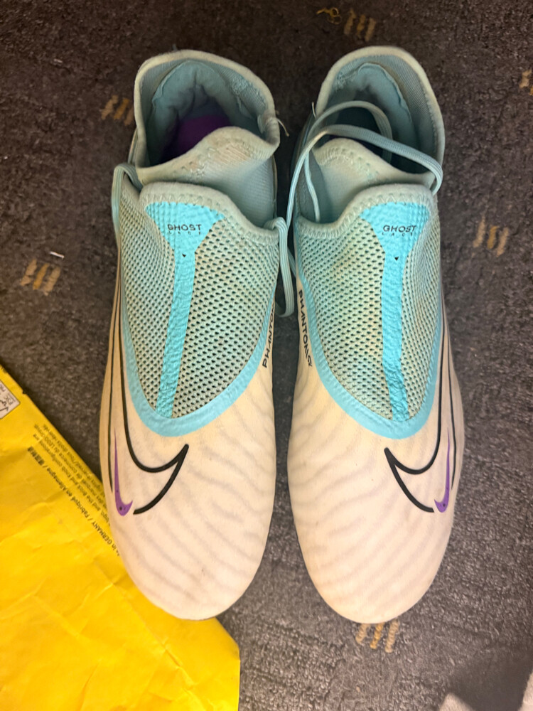 Nike cleats size 42.5 or 43 - 3