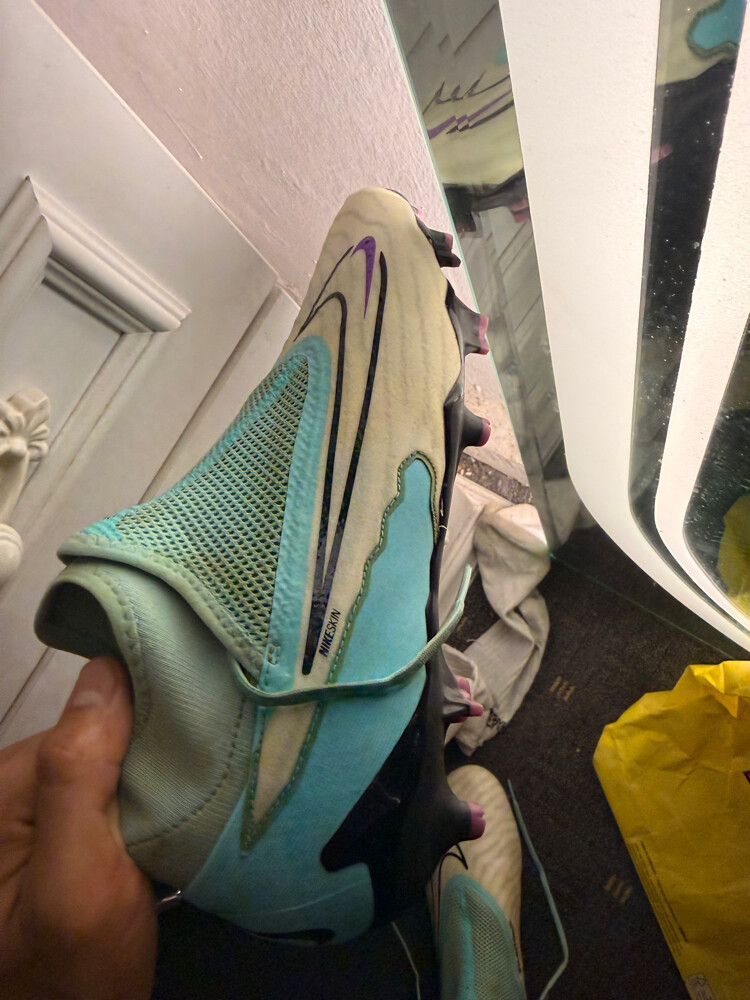 Nike cleats size 42.5 or 43 - 1