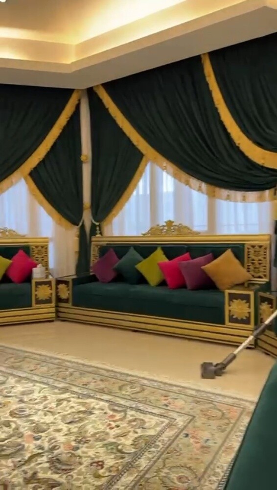 كنب عربي فاخر مستعمل بحالة ممتازة - 1