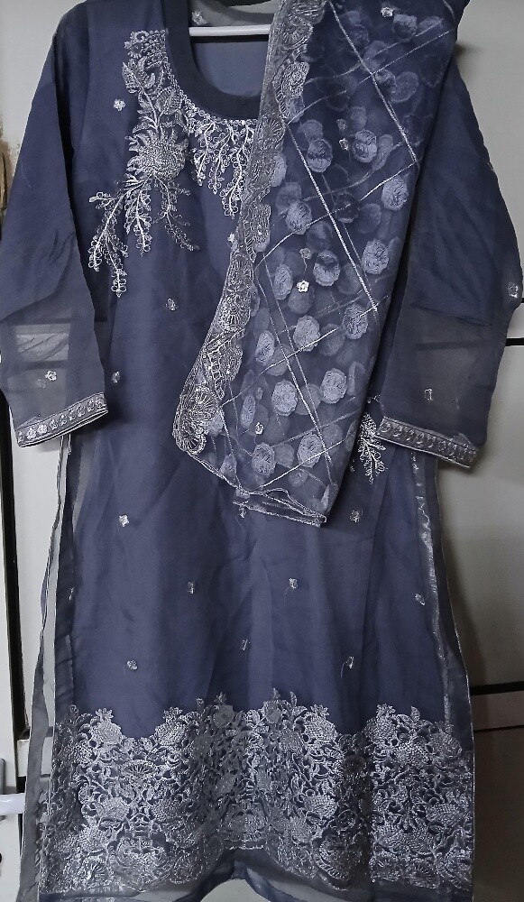 dresses and shoes for free - 21
