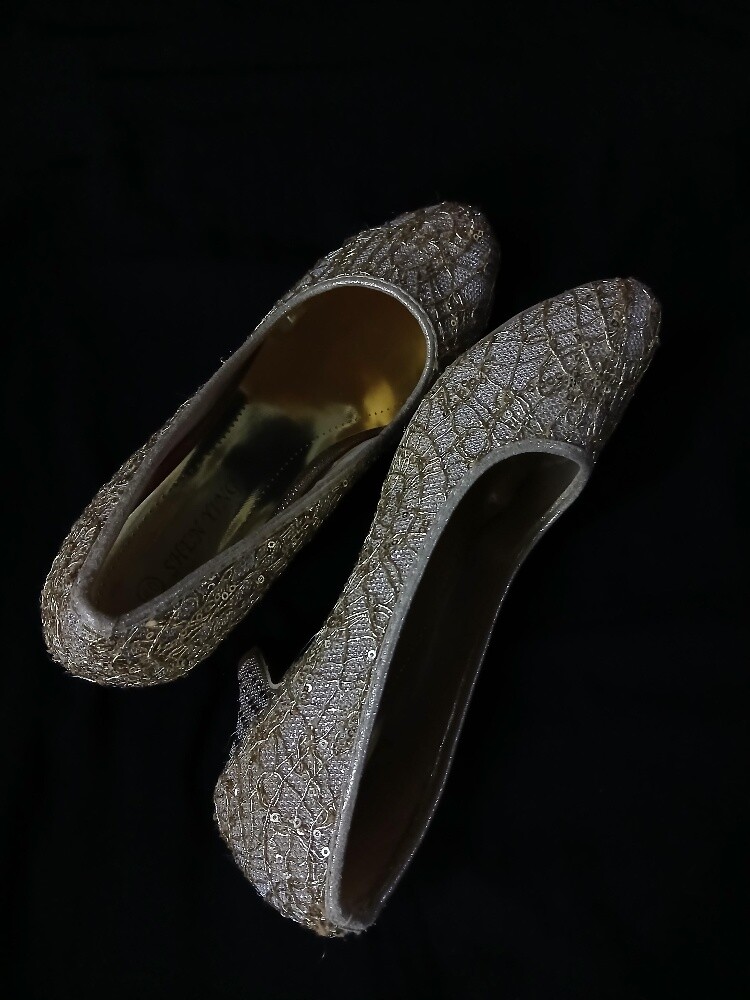 dresses and shoes for free - 30